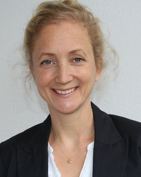 Dr. Nina Roczen